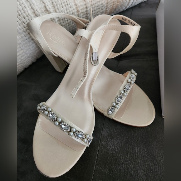 Wedding heels - Picture 1 of 4